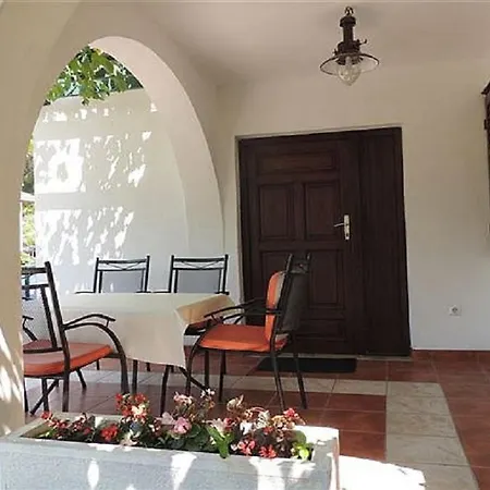 Apartment- Tina Klek